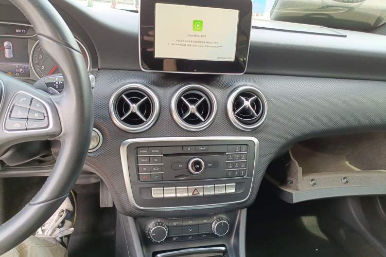 Used Mercedes-Benz A-Class 2016 A 200 Dynamic Edition Audio And AC Panel