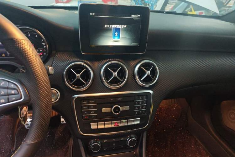 Used Mercedes-Benz A-Class 2016 A 200 Fashion Model Audio And AC Panel