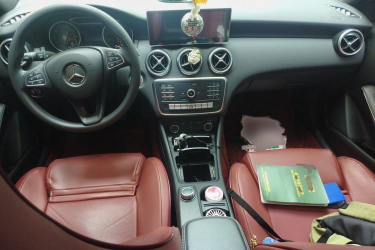 Used Mercedes-Benz A-Class 2016 A 180 Center Console