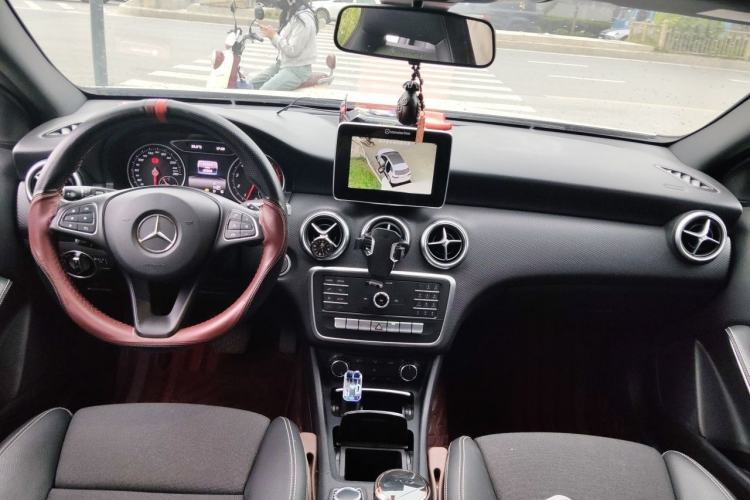 Used Mercedes-Benz A-Class 2016 A 180 Center Console