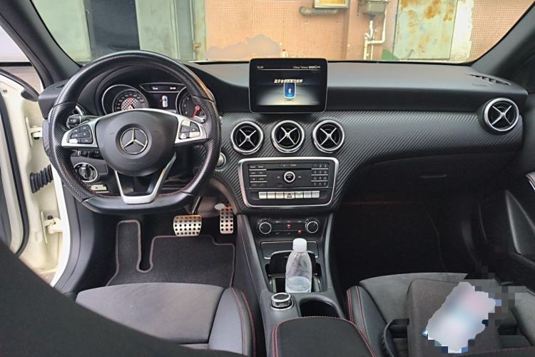 Used Mercedes-Benz A-Class 2016 A 200 Sport model Center Console