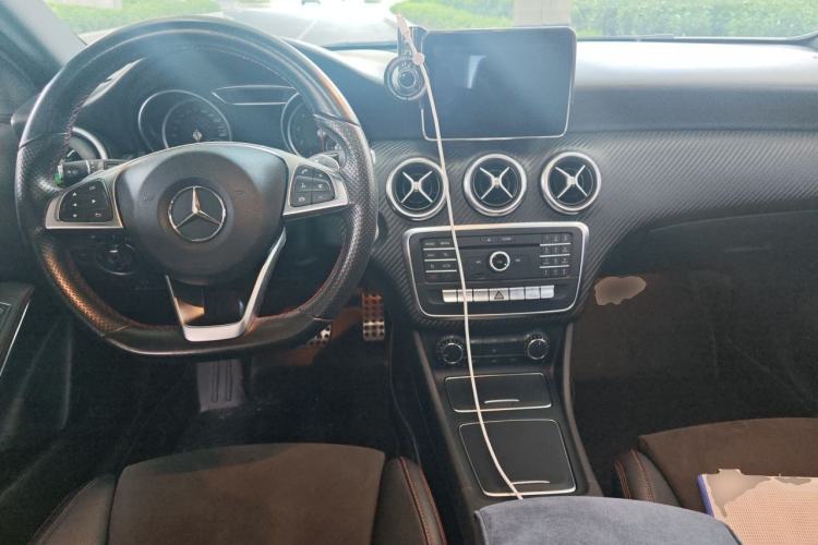 Used Mercedes-Benz A-Class 2016 A 200 Sport model Center Console