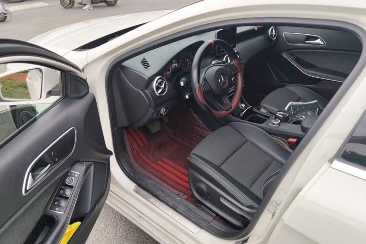 Used Mercedes-Benz A-Class 2016 A 180 Driver Seat