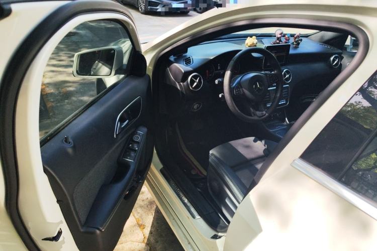 Used Mercedes-Benz A-Class 2016 A 180 Driver Seat