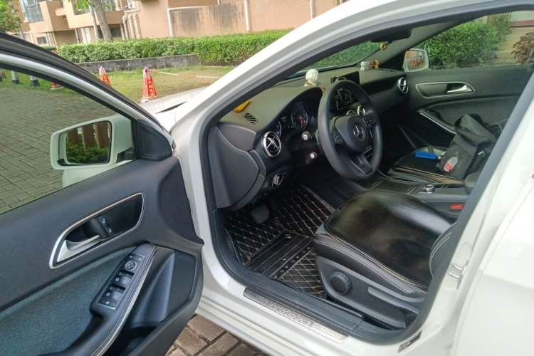Used Mercedes-Benz A-Class 2016 A 180 Driver Seat