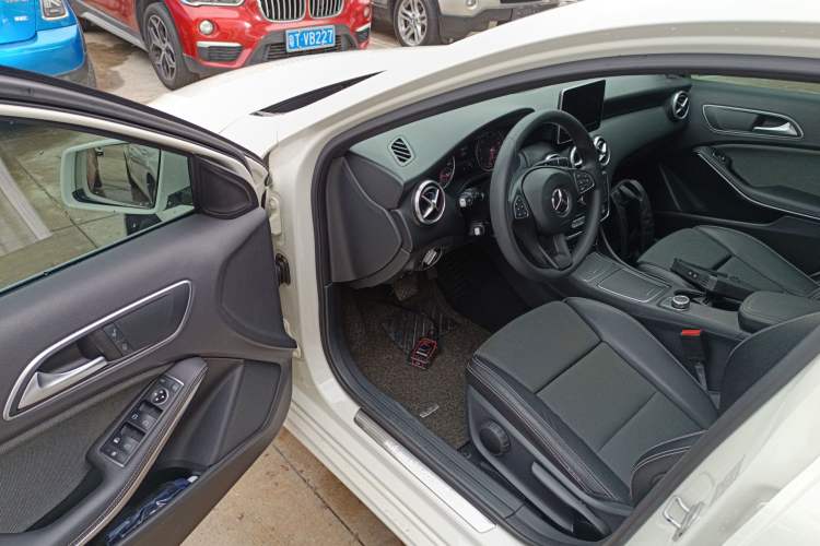 Used Mercedes-Benz A-Class 2016 A 180 Driver Seat