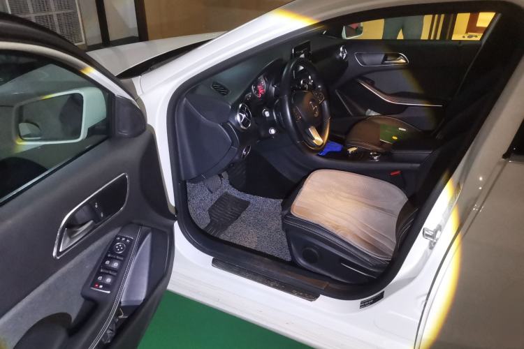 Used Mercedes-Benz A-Class 2016 A 200 Dynamic Edition Driver Seat