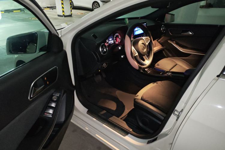 Used Mercedes-Benz A-Class 2016 A 180 Driver Seat