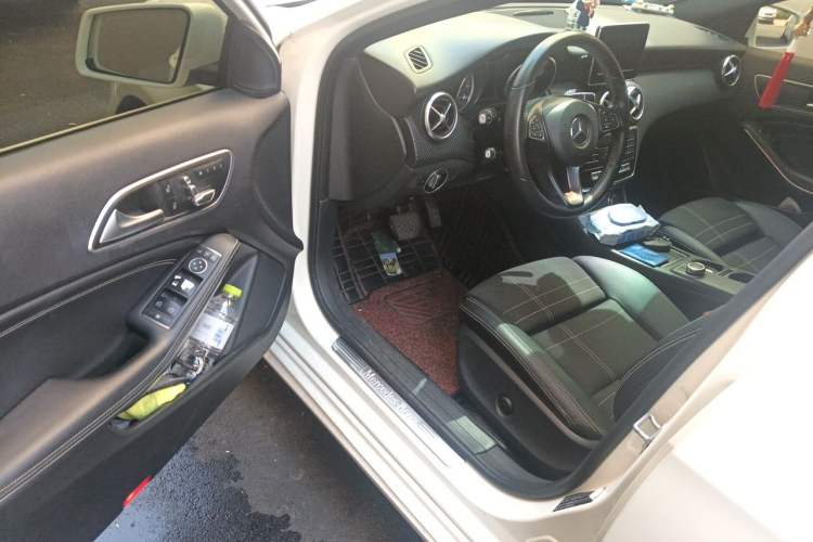 Used Mercedes-Benz A-Class 2016 A 200 Fashion Model Driver Seat