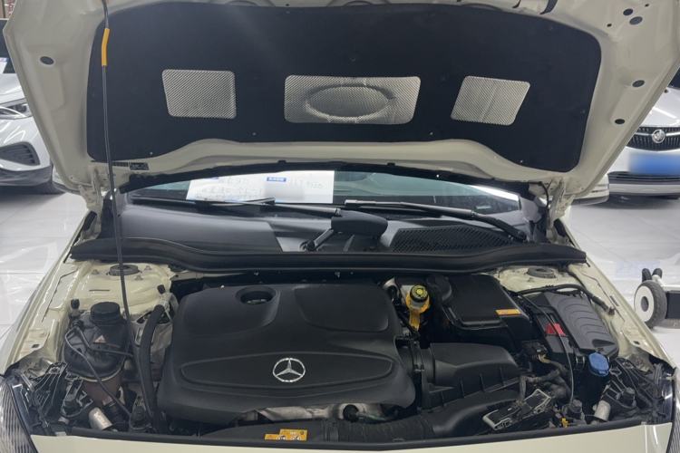 Used Mercedes-Benz A-Class 2016 A 200 Fashion Model Engine Bay