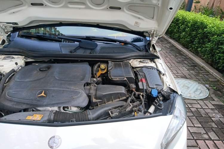 Used Mercedes-Benz A-Class 2016 A 180 Engine Bay Left