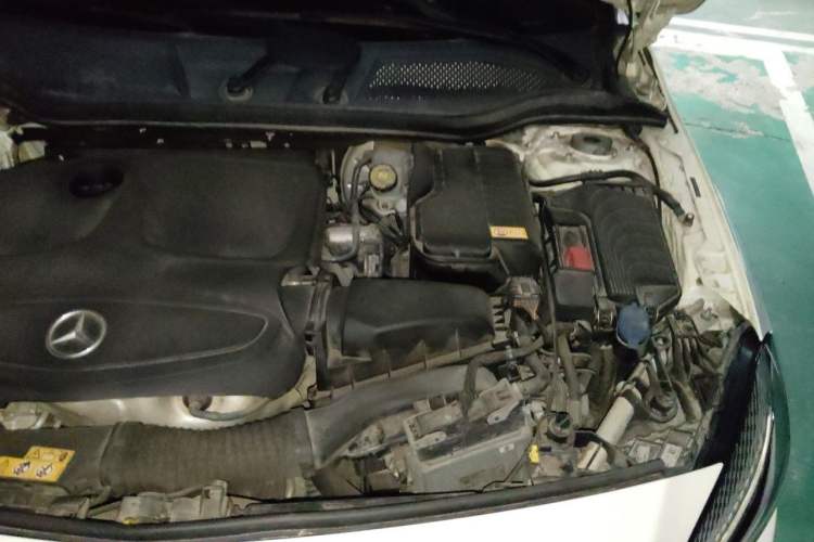 Used Mercedes-Benz A-Class 2016 A 200 Dynamic Edition Engine Bay Left