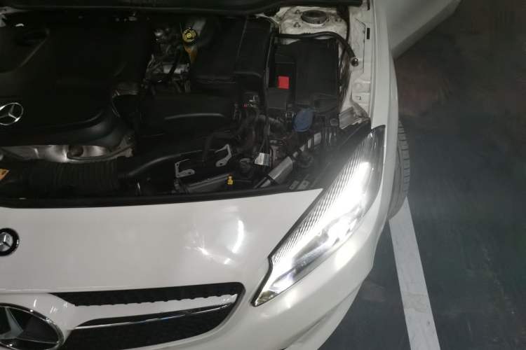 Used Mercedes-Benz A-Class 2016 A 200 Dynamic Edition Engine Bay Left