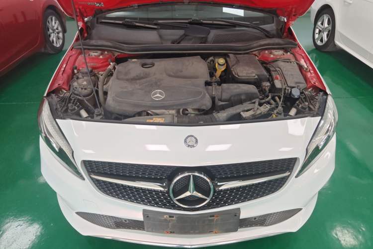 Used Mercedes-Benz A-Class 2016 A 200 Dynamic Edition Engine Bay