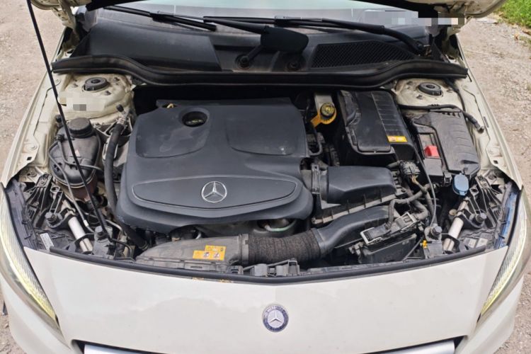 Used Mercedes-Benz A-Class 2016 A 200 Fashion Model Engine Bay