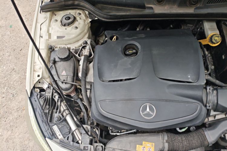 Used Mercedes-Benz A-Class 2016 A 200 Fashion Model Engine Bay Right