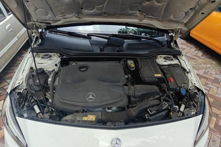 Used Mercedes-Benz A-Class 2016 A 200 Fashion Model Engine Bay