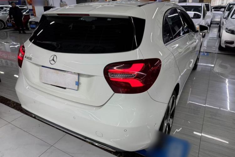 Used Mercedes-Benz A-Class 2016 A 200 Fashion Model Exterior 2