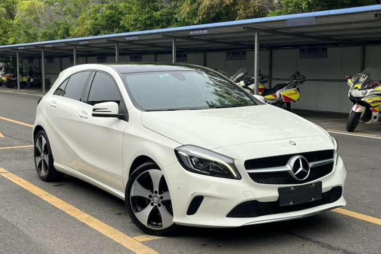 Used Mercedes-Benz A-Class 2016 A 200 Fashion Model Exterior 2