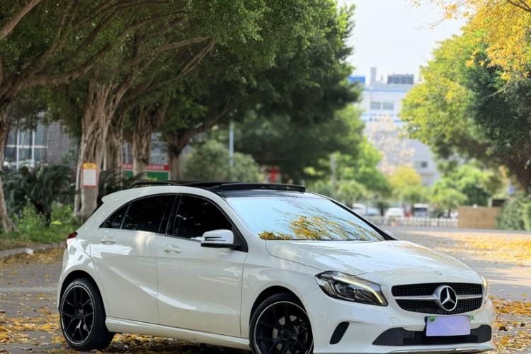 Used Mercedes-Benz A-Class 2016 A 200 Fashion Model Exterior 4