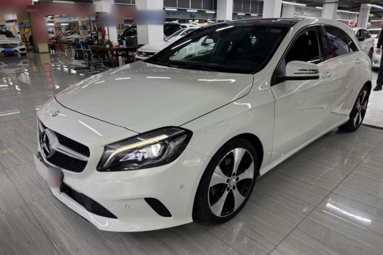 Used Mercedes-Benz A-Class 2016 A 200 Fashion Model Exterior 5