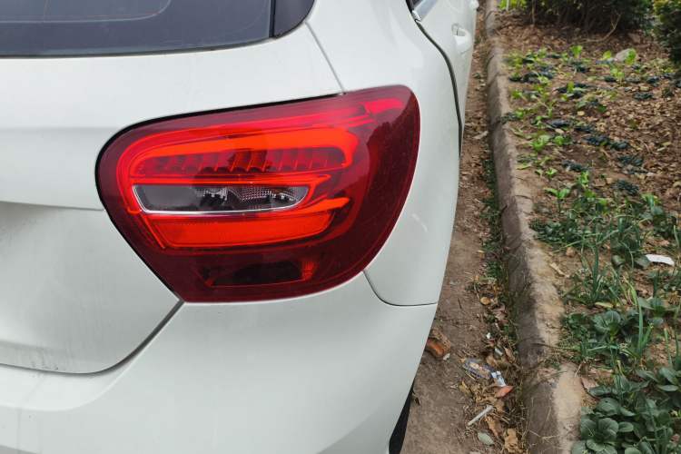 Used Mercedes-Benz A-Class 2016 A 180 Exterior 6