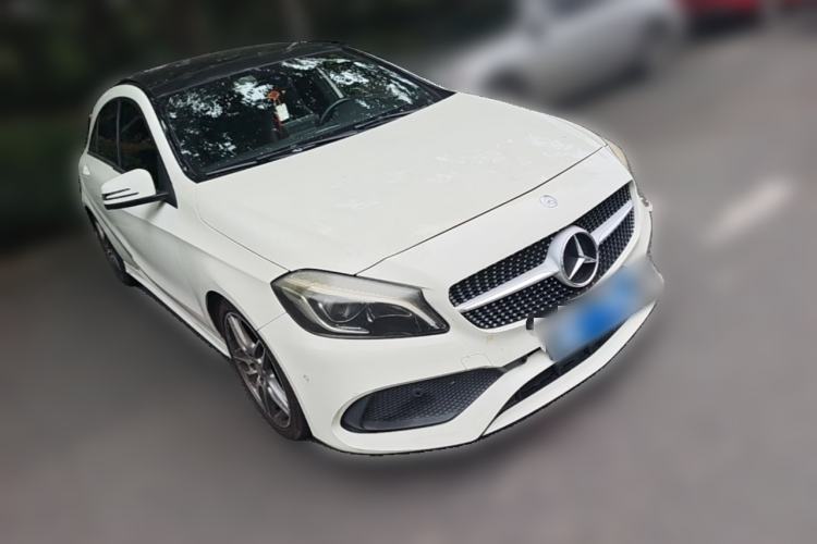 Used Mercedes-Benz A-Class 2016 A 200 Sport model Front Right 45 Deg