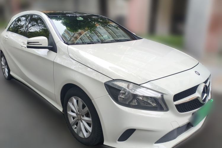 Used Mercedes-Benz A-Class 2016 A 180 Front Right 45 Deg