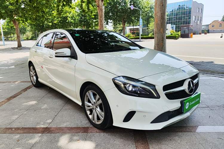 Used Mercedes-Benz A-Class 2016 A 200 Dynamic Edition Front Right 45 Deg