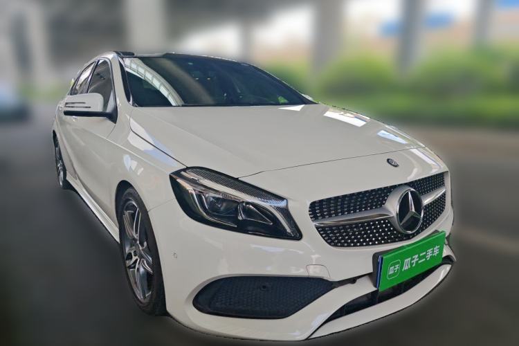 Used Mercedes-Benz A-Class 2016 A 200 Sport model Front Right 45 Deg