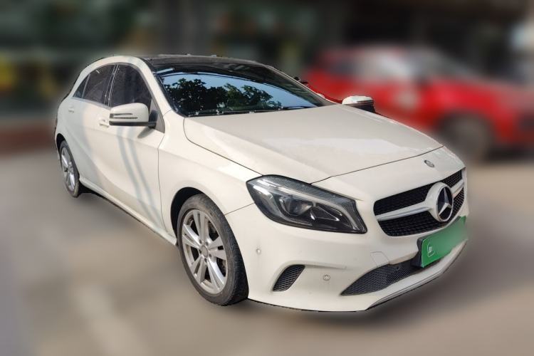 Used Mercedes-Benz A-Class 2016 A 200 Dynamic Edition Front Right 45 Deg