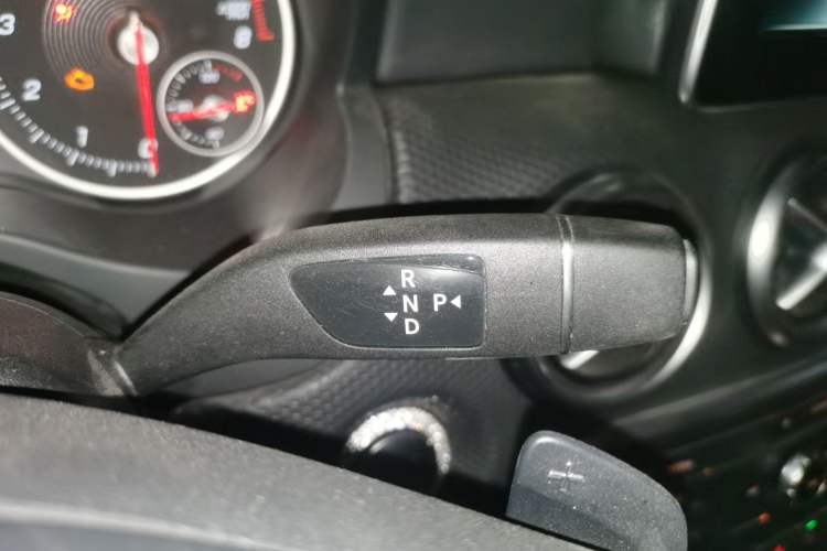 Used Mercedes-Benz A-Class 2016 A 200 Dynamic Edition Gear Lever