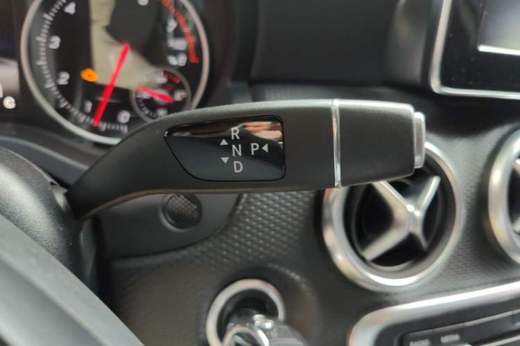 Used Mercedes-Benz A-Class 2016 A 200 Dynamic Edition Gear Lever