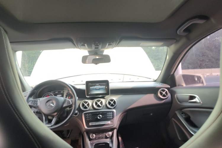 Used Mercedes-Benz A-Class 2016 A 200 Dynamic Edition Headliner