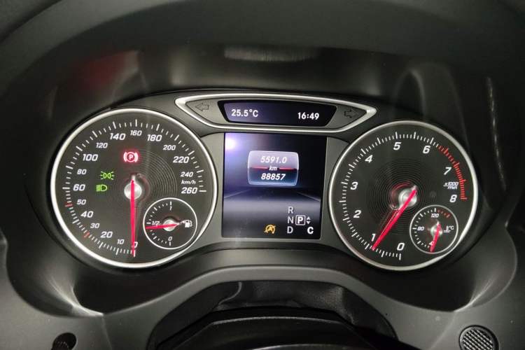 Used Mercedes-Benz A-Class 2016 A 200 Dynamic Edition Instrument Cluster