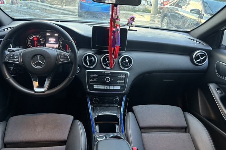 Used Mercedes-Benz A-Class 2016 A 200 Dynamic Edition Interior 1