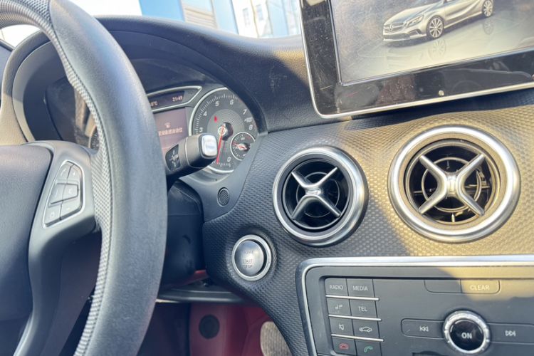 Used Mercedes-Benz A-Class 2016 A 180 Interior 1