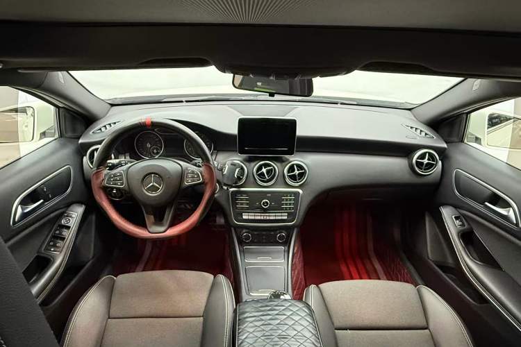 Used Mercedes-Benz A-Class 2016 A 180 Interior 1