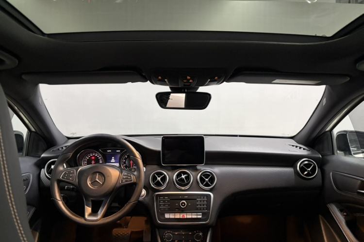 Used Mercedes-Benz A-Class 2016 A 200 Fashion Model Interior 1