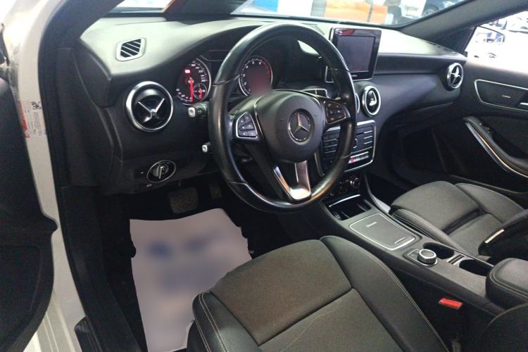 Used Mercedes-Benz A-Class 2016 A 200 Dynamic Edition Interior 2