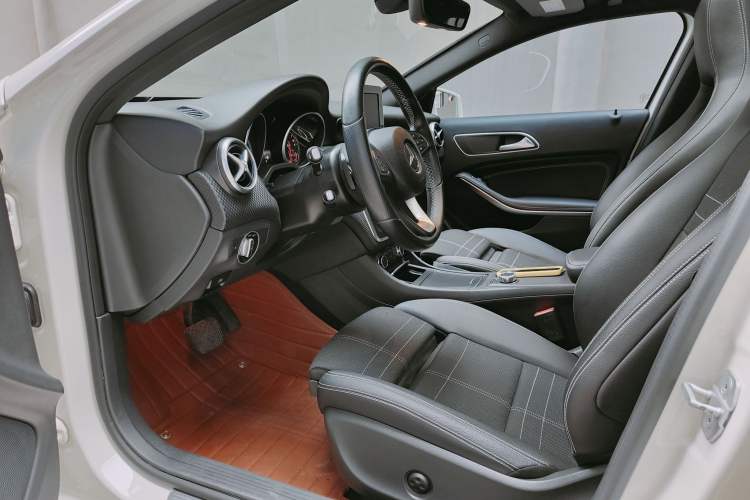 Used Mercedes-Benz A-Class 2016 A 200 Fashion Model Interior 2