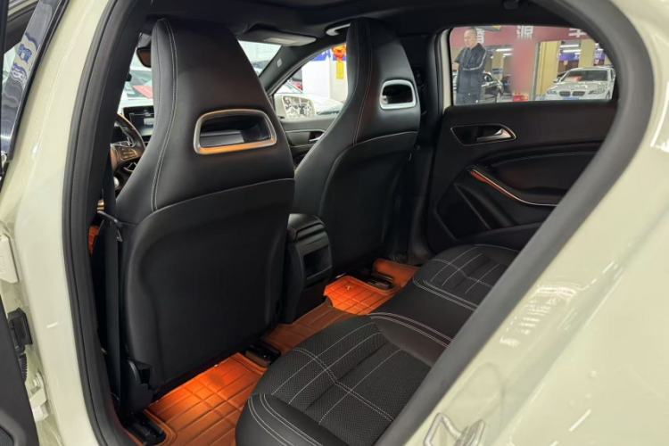 Used Mercedes-Benz A-Class 2016 A 200 Fashion Model Interior 3