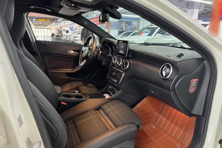 Used Mercedes-Benz A-Class 2016 A 200 Fashion Model Interior 4