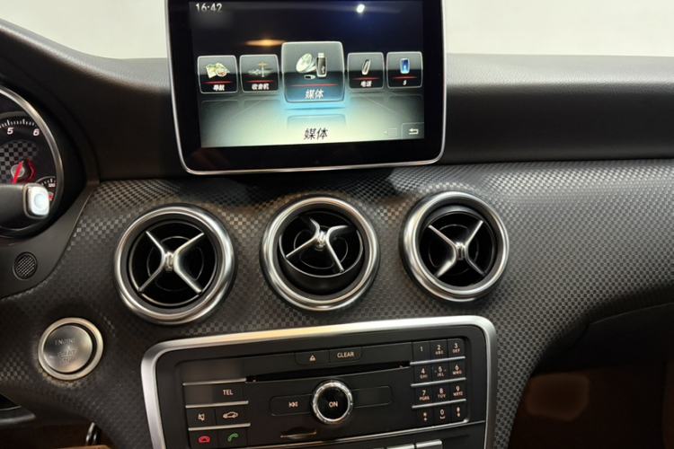 Used Mercedes-Benz A-Class 2016 A 200 Fashion Model Interior 4