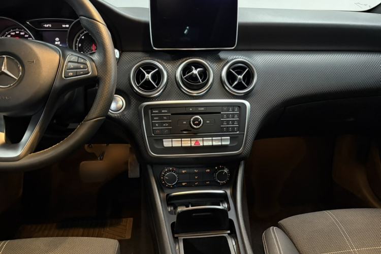 Used Mercedes-Benz A-Class 2016 A 200 Fashion Model Interior 6