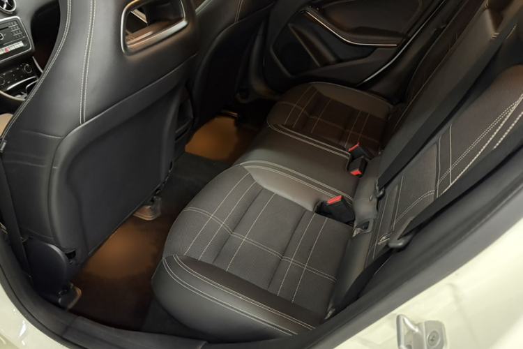 Used Mercedes-Benz A-Class 2016 A 200 Fashion Model Interior 9