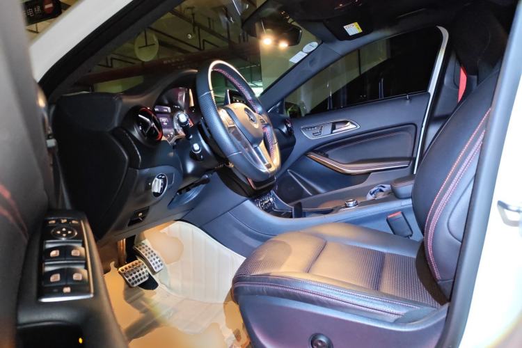 Used Mercedes-Benz A-Class 2016 A 260 Sport Edition Left Front Seat