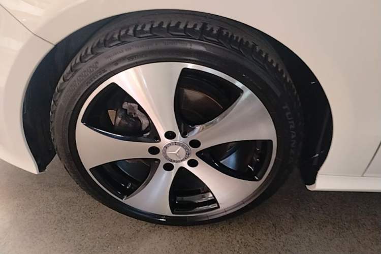 Used Mercedes-Benz A-Class 2016 A 200 Fashion Model Left Front Wheel Hub