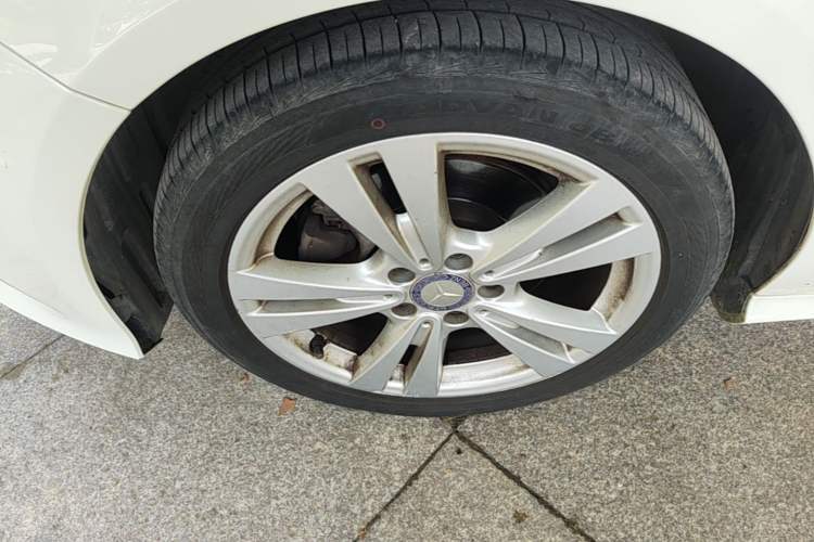 Used Mercedes-Benz A-Class 2016 A 200 Dynamic Edition Left Front Wheel Hub