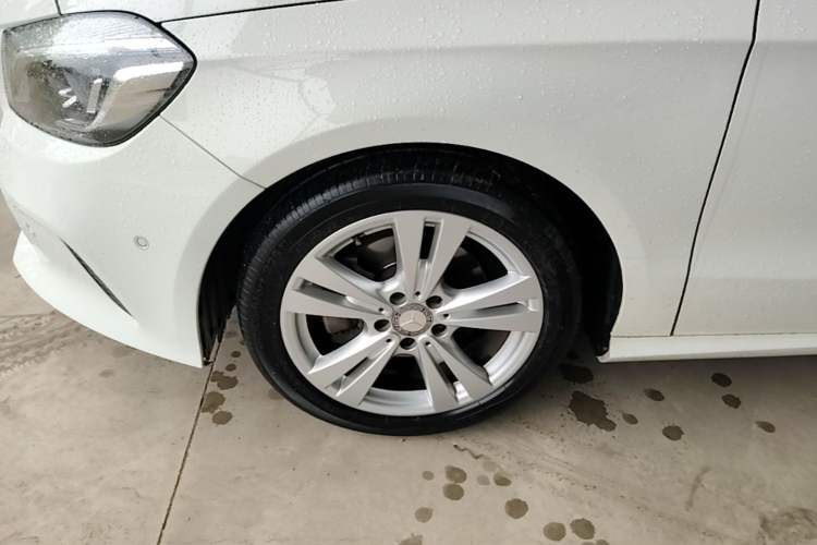 Used Mercedes-Benz A-Class 2016 A 200 Dynamic Edition Left Front Wheel Hub